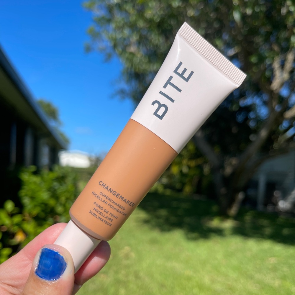 BITE BEAUTY Changemaker Foundation In T115 Med Tan with cool undertone